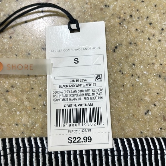 Swim top with adjustable ties in back and around neck - Picture 5 of 5